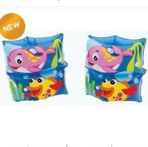 🎁 10/$25 - New arm floats, Intex brand